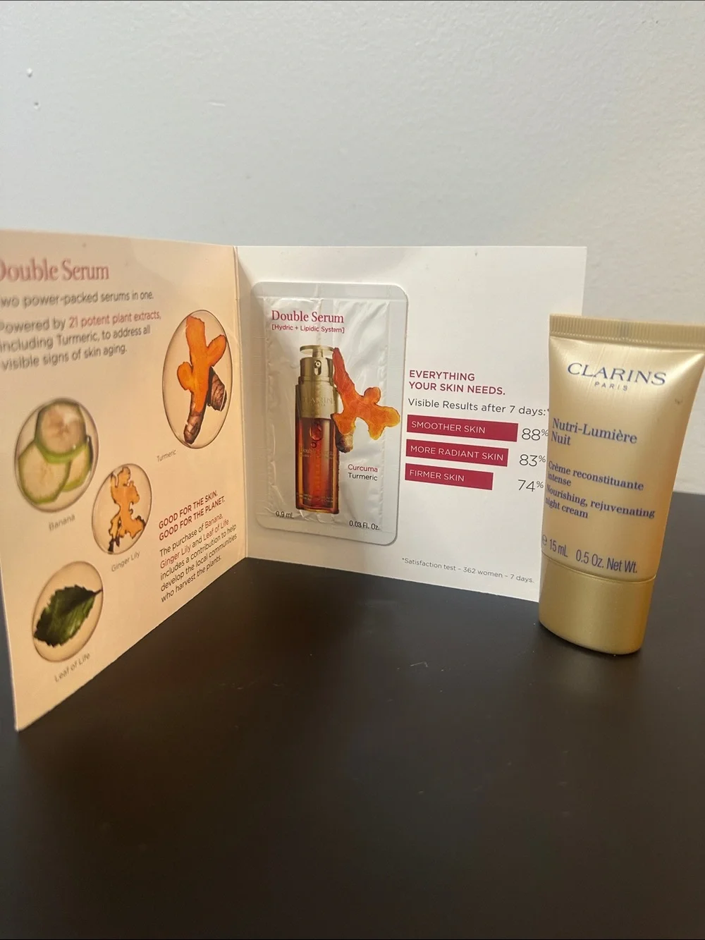 NWT Clarins Nutri-Lumière Night Rejuvenating Cream - Gold